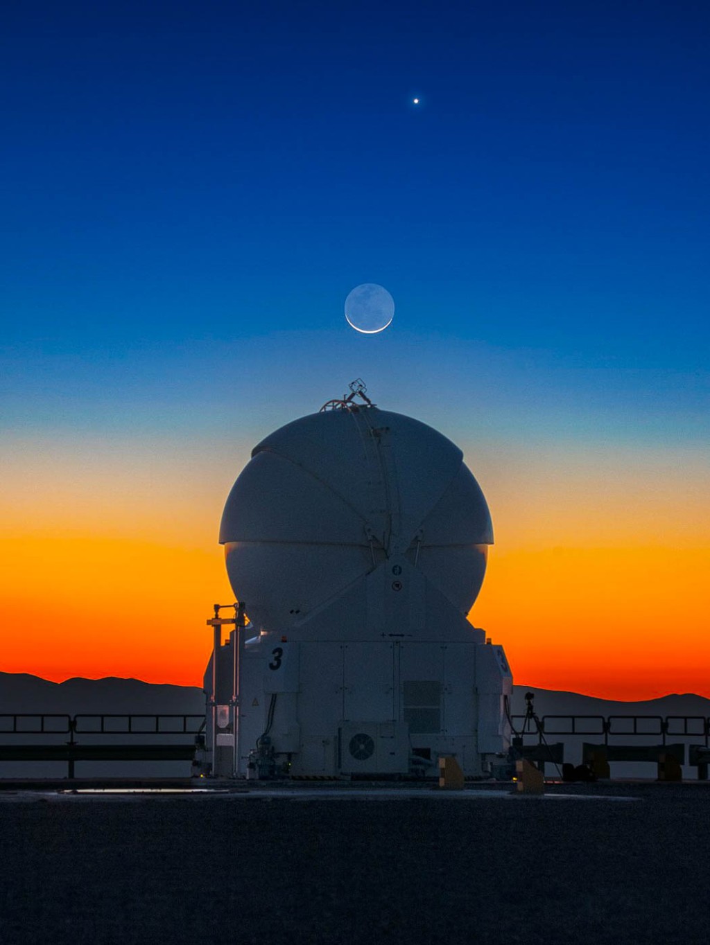 Astrofotógrafo registra incrível alinhamento no céu noturno
