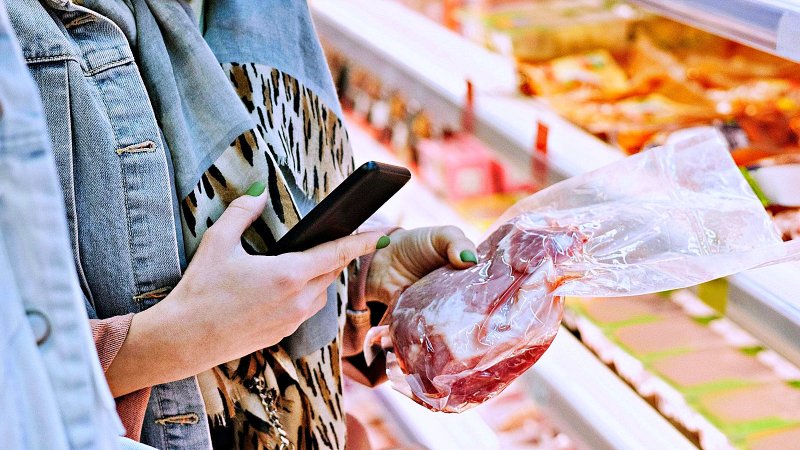 Consumidor quer informações sobre origem da carne em embalagem; higiene e preço ainda é o que mais pesa na compra