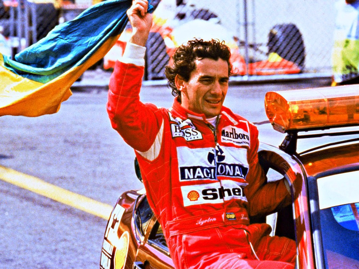 Nos 30 anos de morte de Ayrton Senna, herói recebe homenagem do Canal Brasil